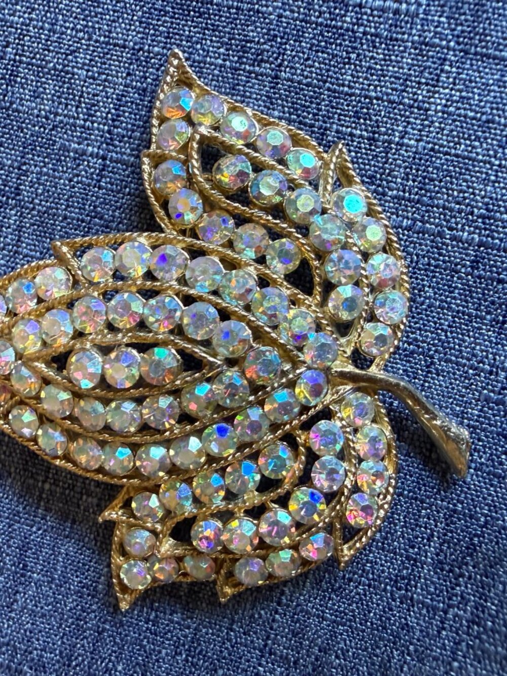 Beautiful Vintage WEISS Leaf Brooch Silver Rhinestone Signed
